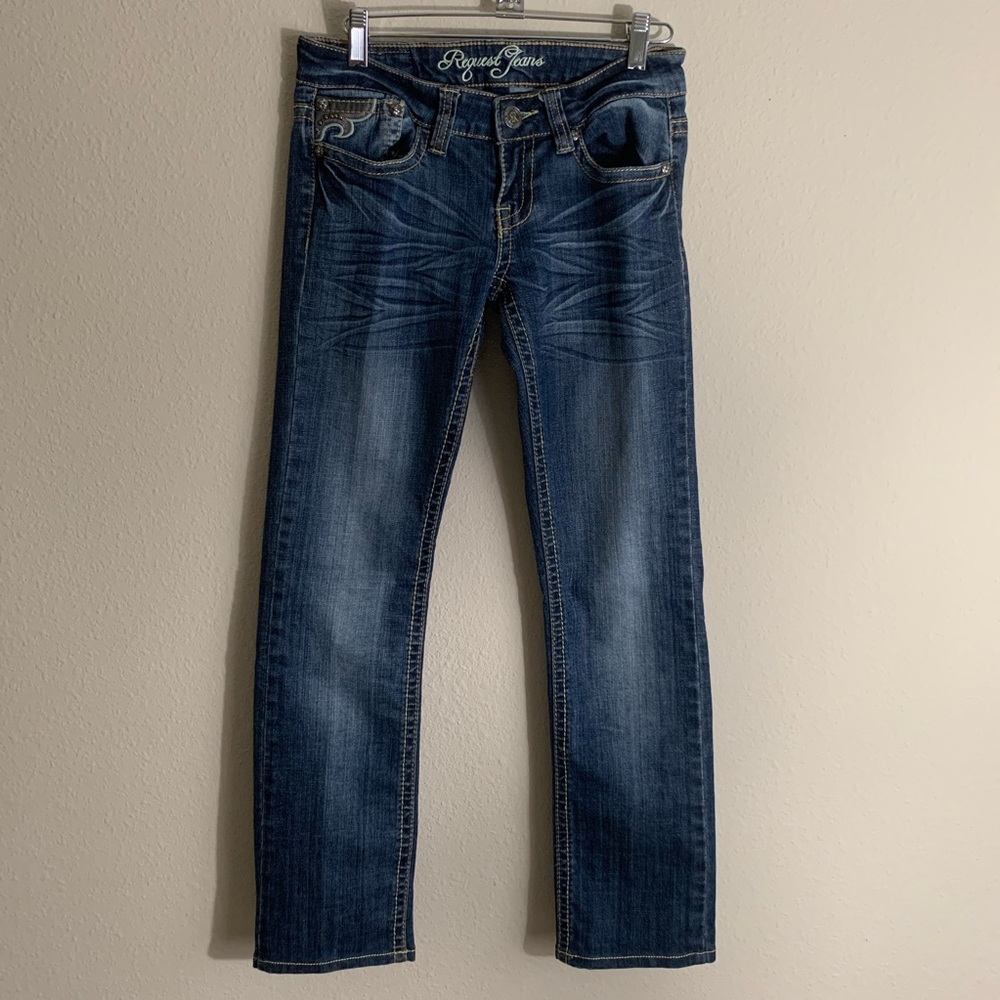 Request juniors embellished jeans size 3/26